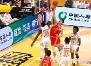 九游娱乐官网-国际篮球盛事激战正酣，球迷狂热助威的简单介绍