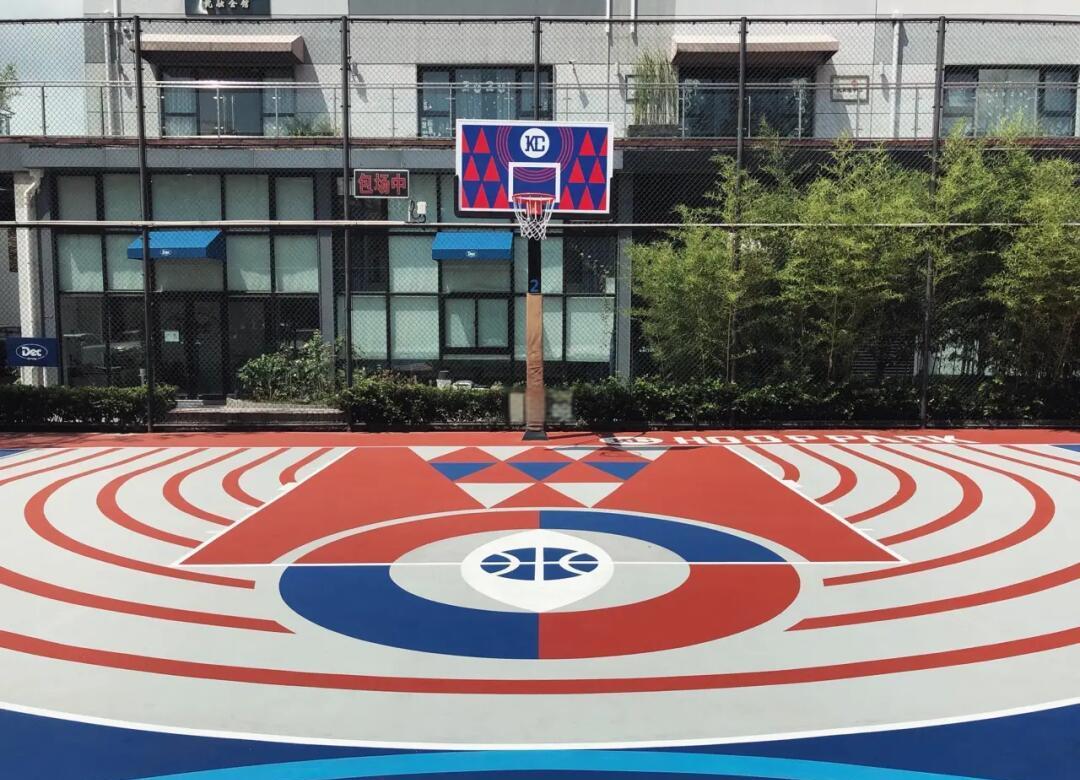 球场之上展开热血比拼英雄辈出